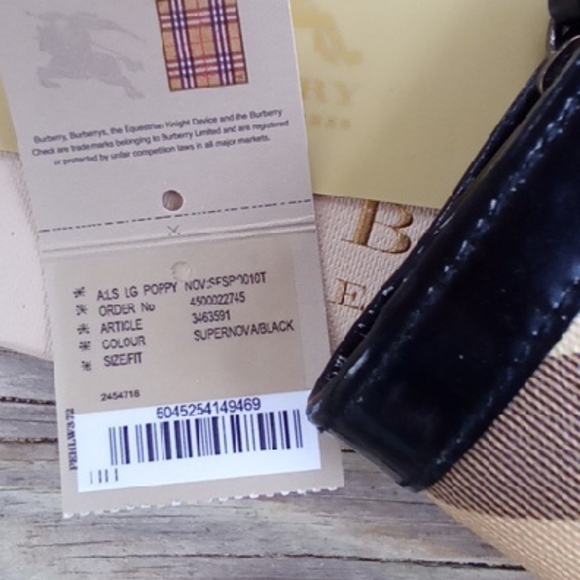 Burberry NEW Poppy Super Nova Black and Tan Wallet $599 RETAIL - Picture 12 of 14